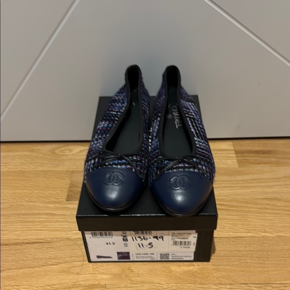 CHANEL Blue Flats Elegant Loafers new with tags eur 41.5